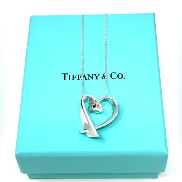Authentic Tiffany &CO. Paloma Picasso Enamel Red Loving Heart Necklace. - Picture 7 of 16